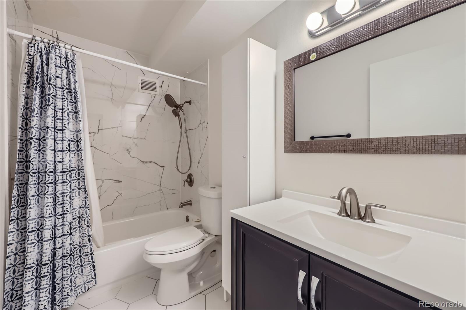 MLS Image #5 for 750 s clinton street,denver, Colorado