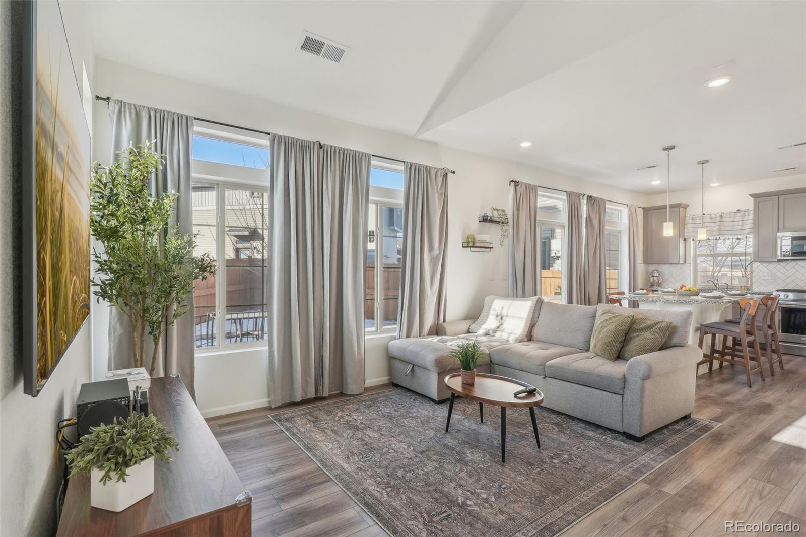 MLS Image #3 for 18372 e 100th place,commerce city, Colorado
