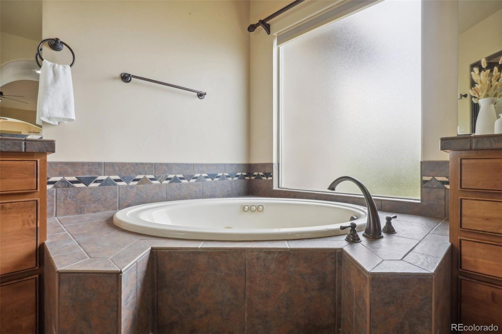 MLS Image #26 for 15947  bridle ridge drive,monument, Colorado