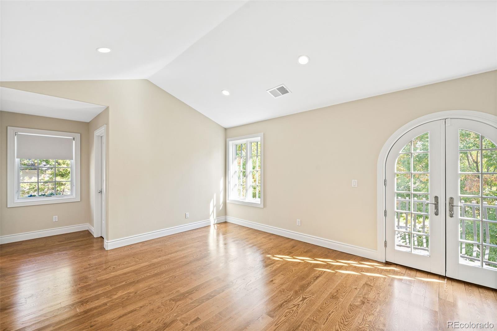 MLS Image #26 for 285  elm street,denver, Colorado