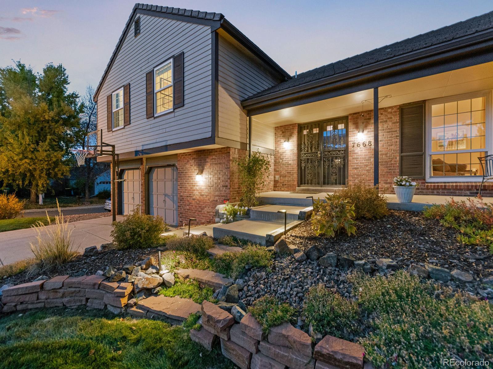 MLS Image #3 for 7668 s locust street,centennial, Colorado