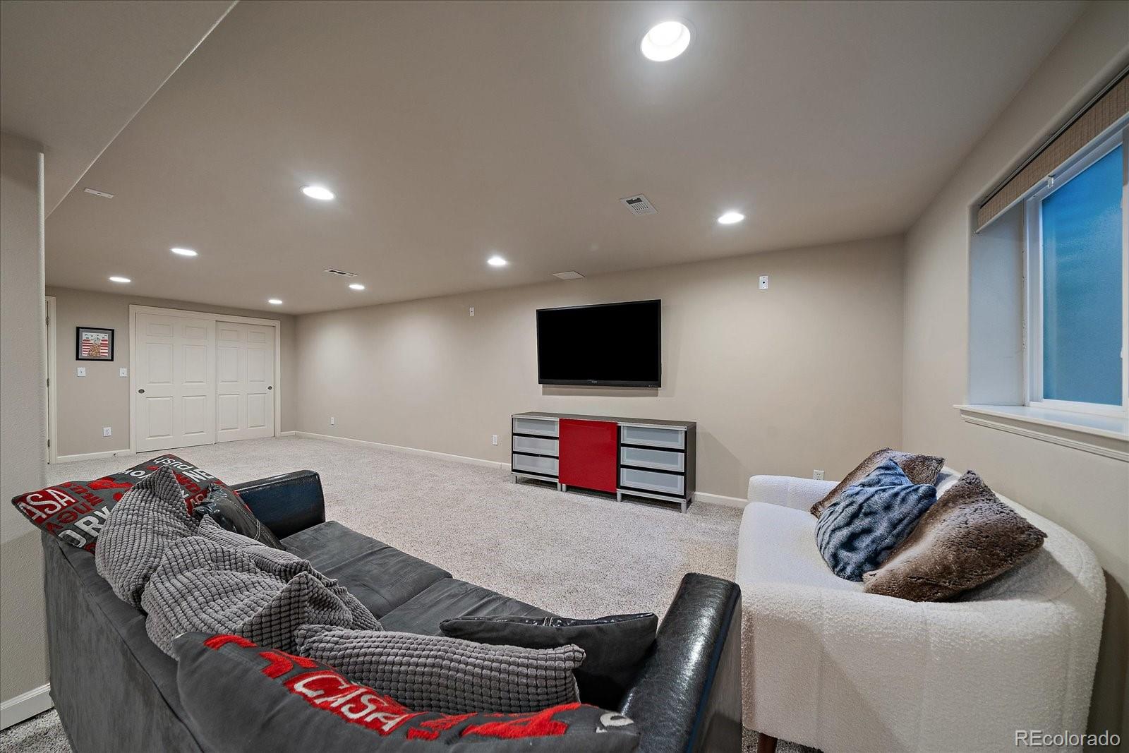 MLS Image #39 for 7668 s locust street,centennial, Colorado