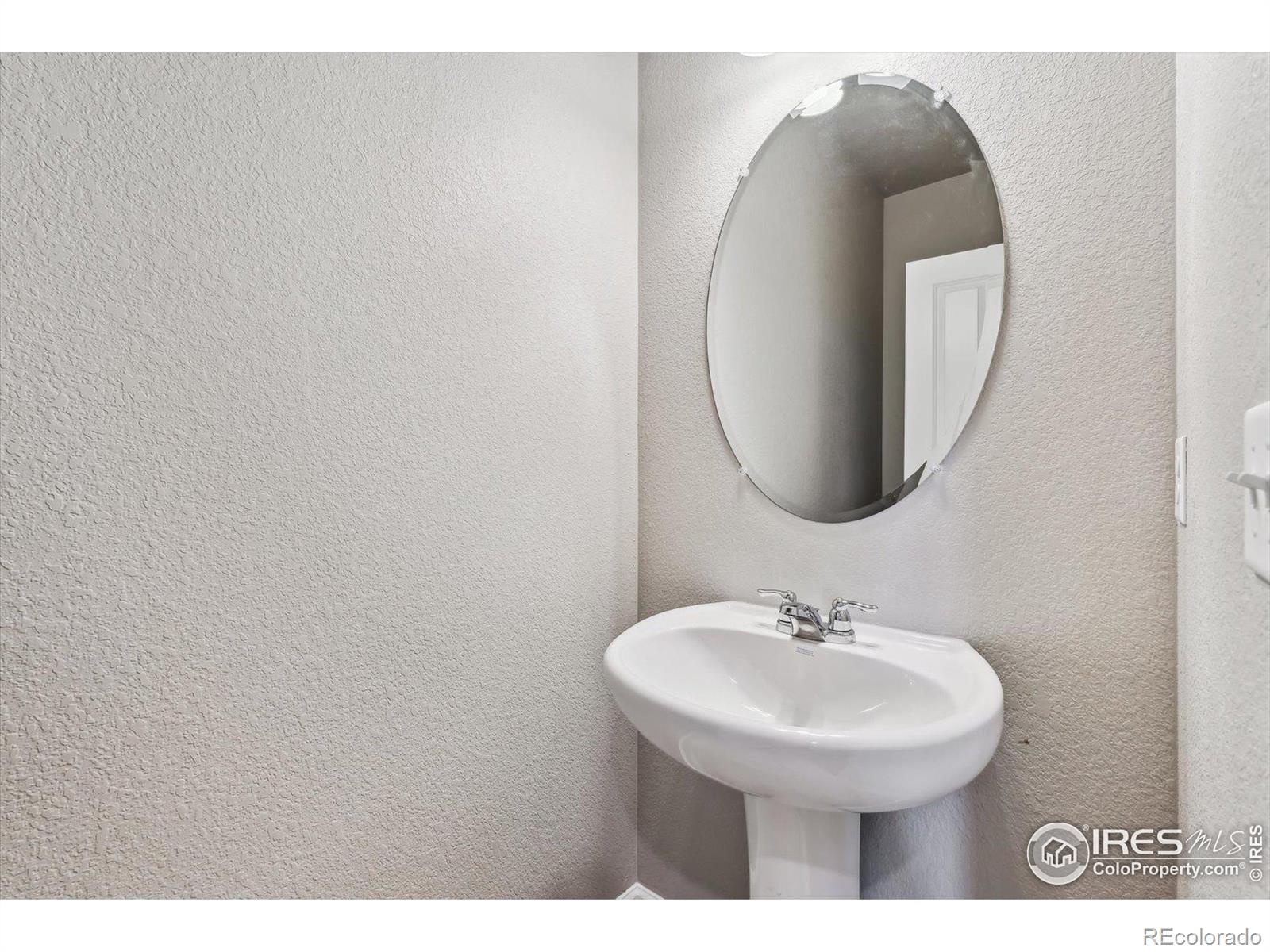 MLS Image #11 for 285  scaup lane,johnstown, Colorado