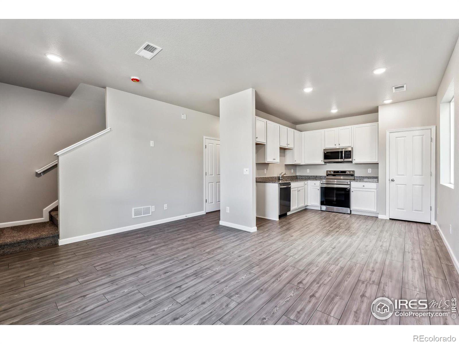 MLS Image #4 for 285  scaup lane,johnstown, Colorado