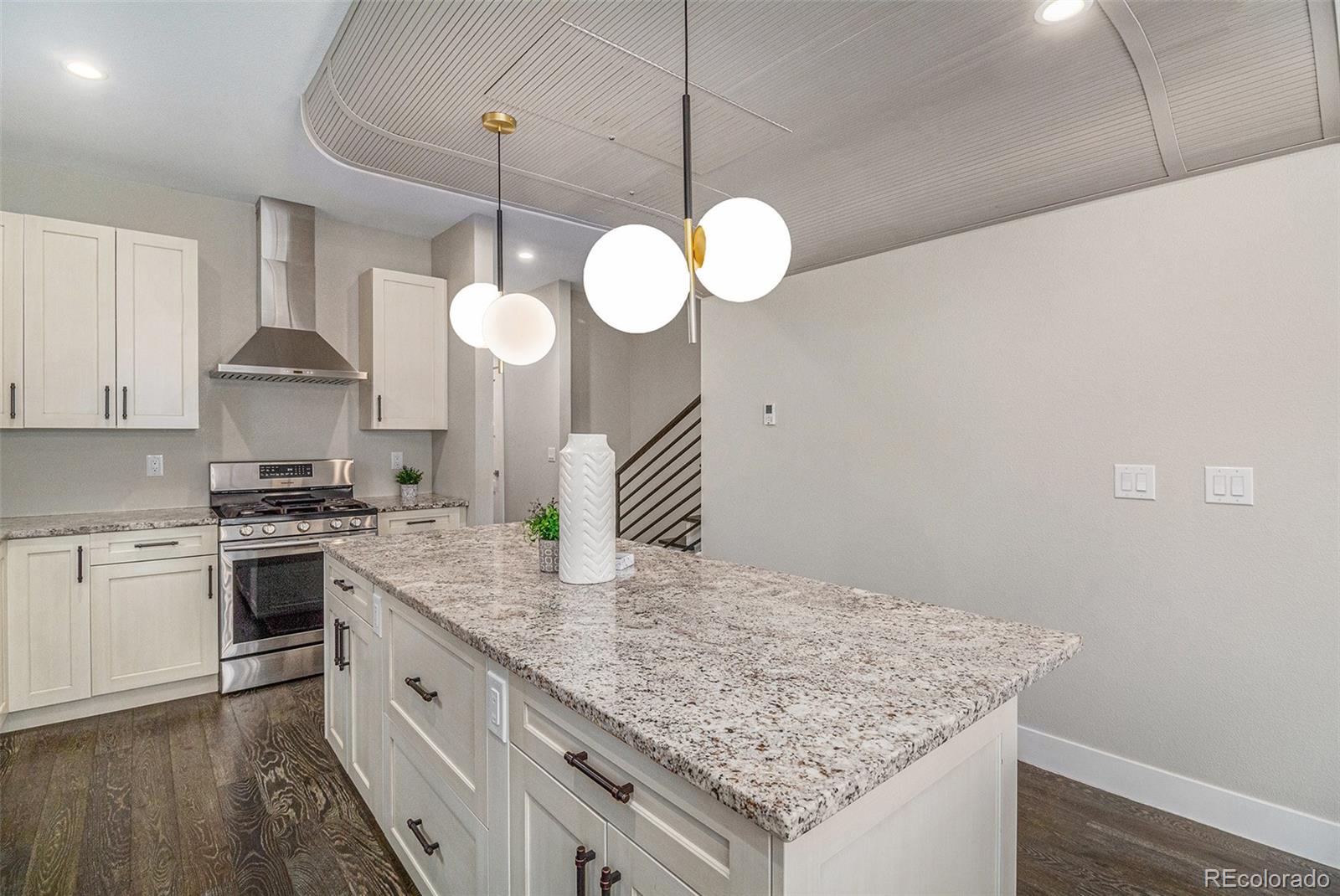 MLS Image #4 for 1449  ivy street,denver, Colorado