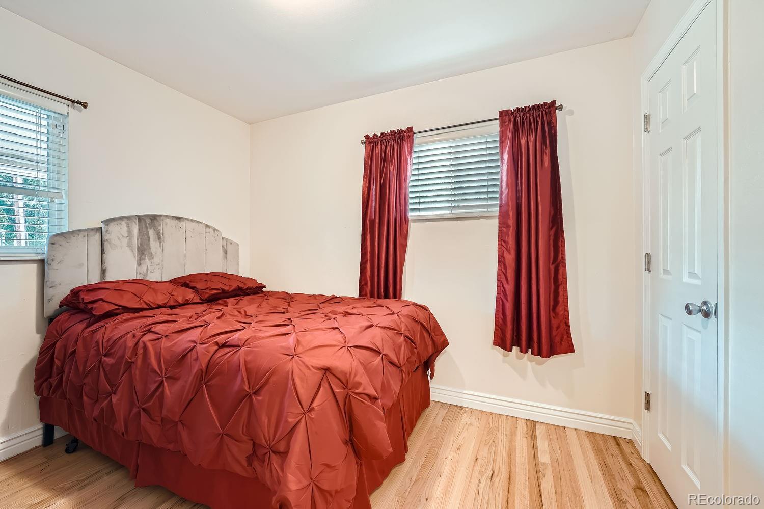 MLS Image #15 for 2701 s knox court,denver, Colorado