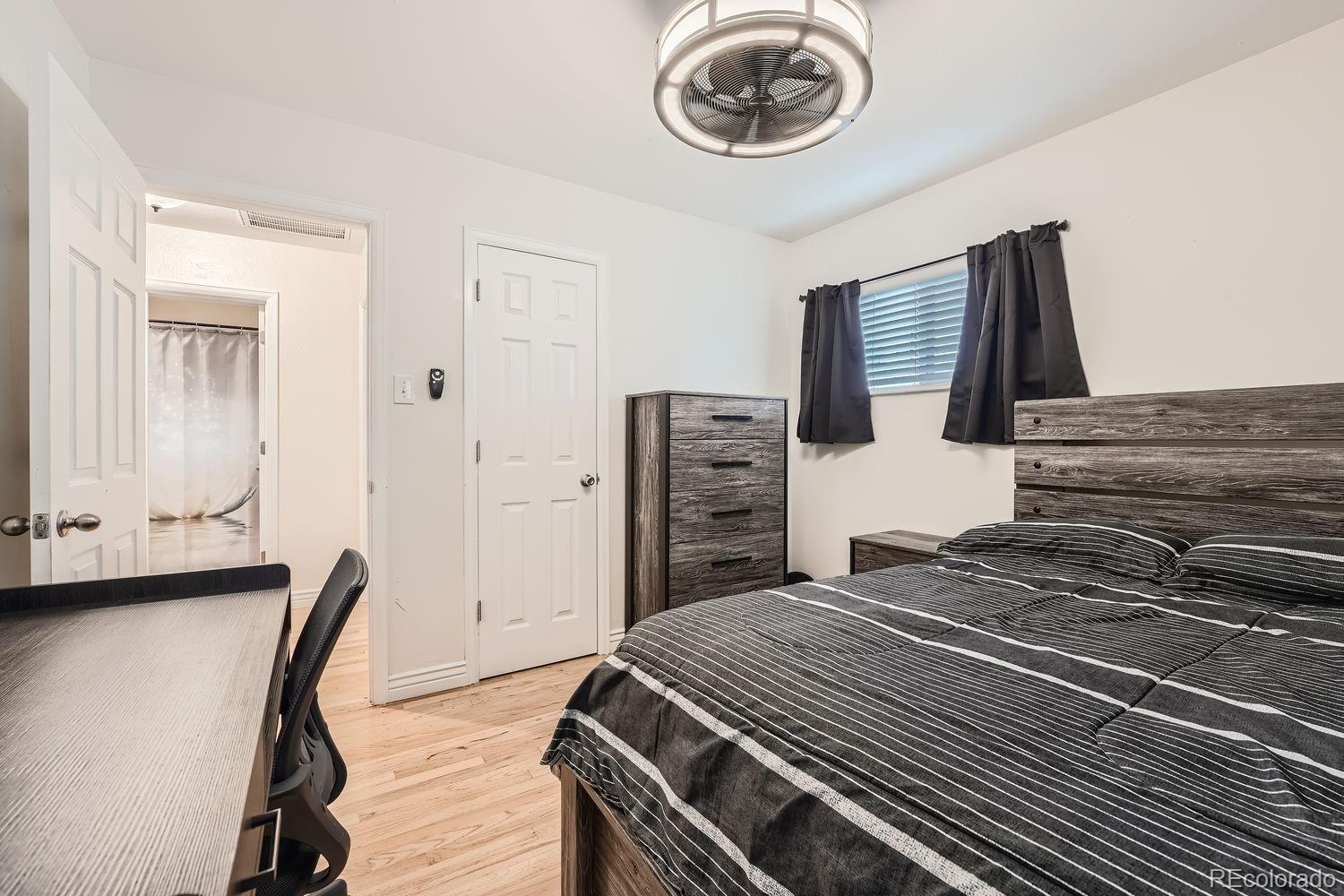 MLS Image #18 for 2701 s knox court,denver, Colorado