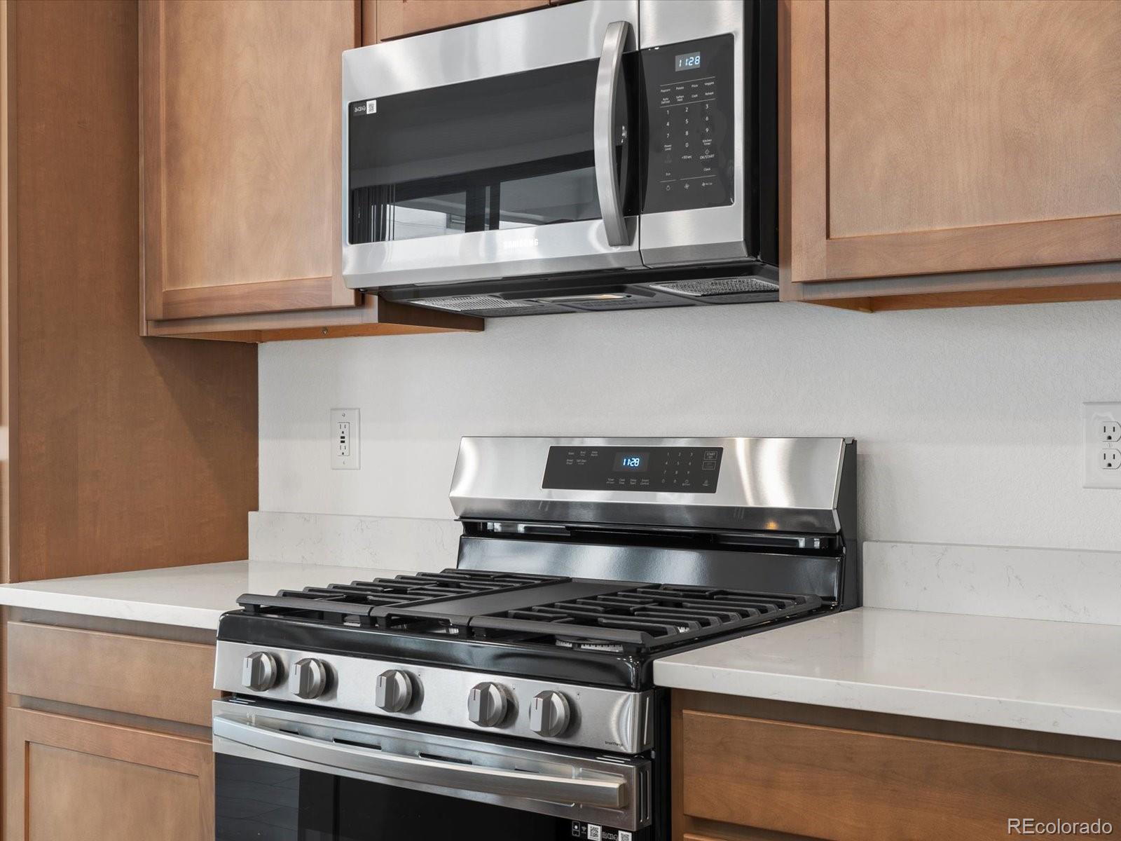 MLS Image #15 for 2042 s holly street,denver, Colorado