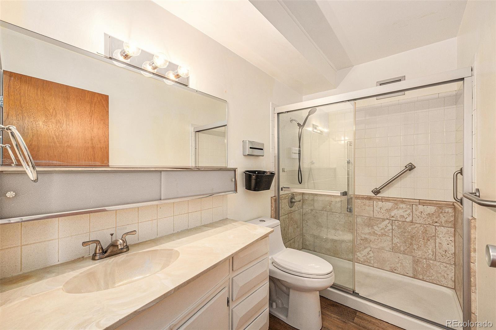MLS Image #7 for 300 s clinton street,denver, Colorado
