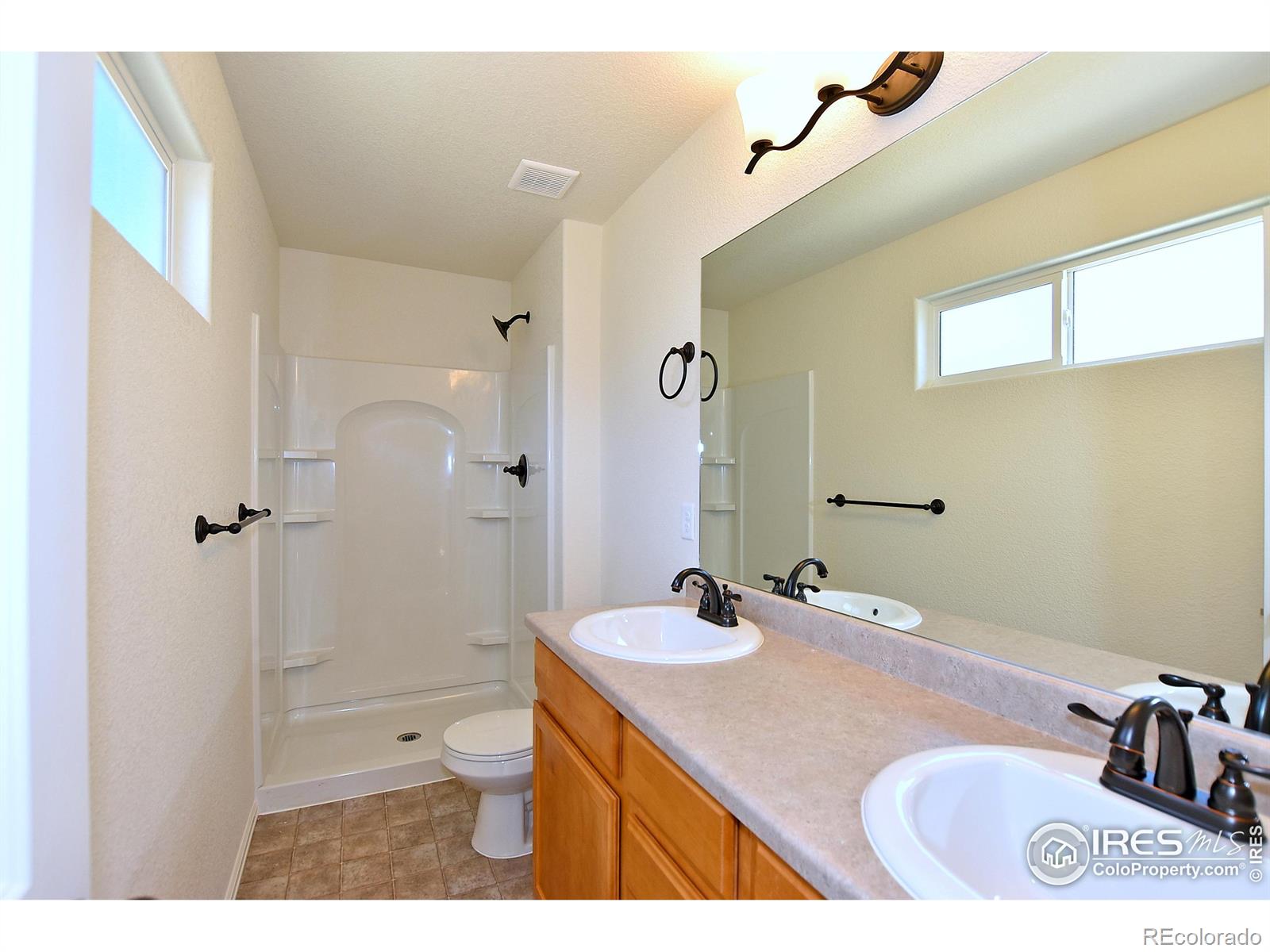 MLS Image #33 for 2438  oakhurst road,johnstown, Colorado