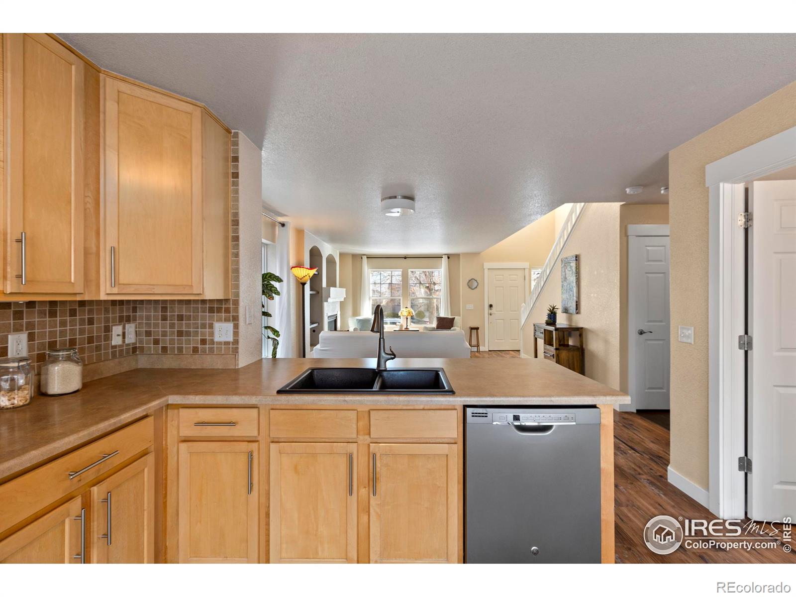 MLS Image #11 for 1732  fossil creek parkway,fort collins, Colorado