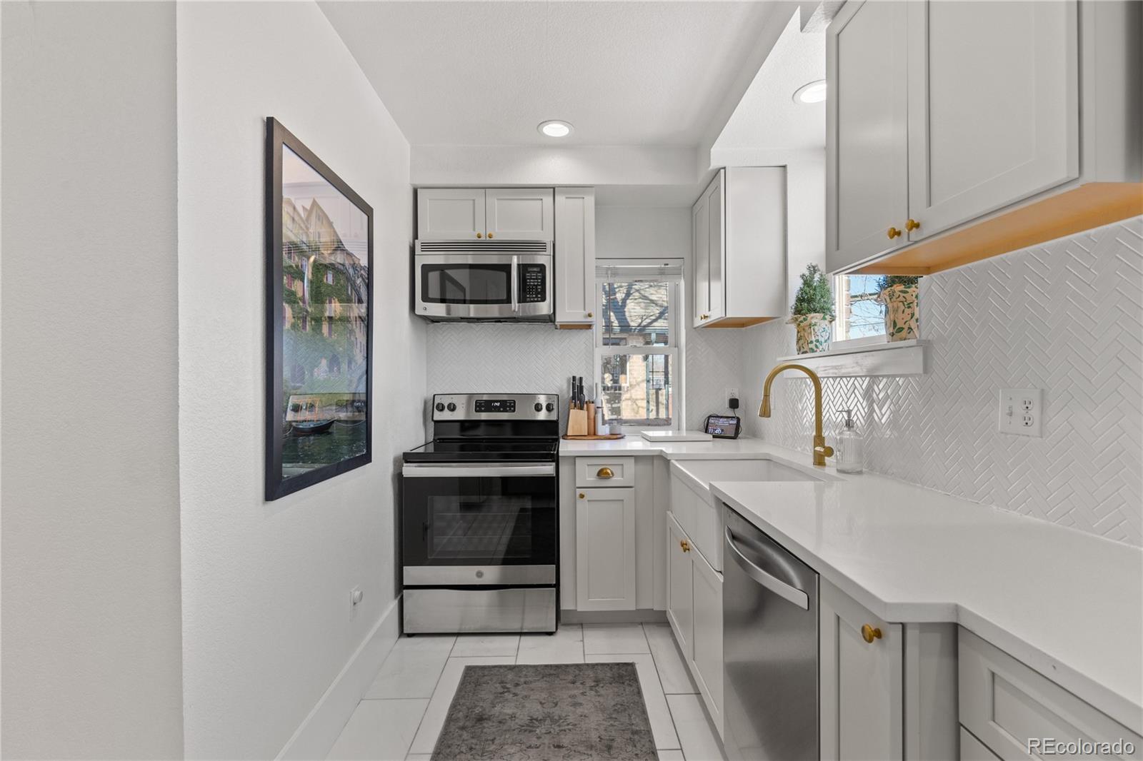MLS Image #15 for 2740 n fillmore street,denver, Colorado