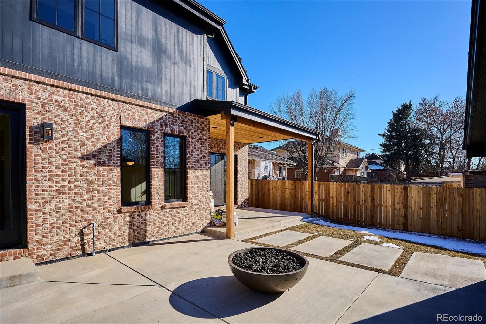 MLS Image #10 for 1327 s columbine street,denver, Colorado