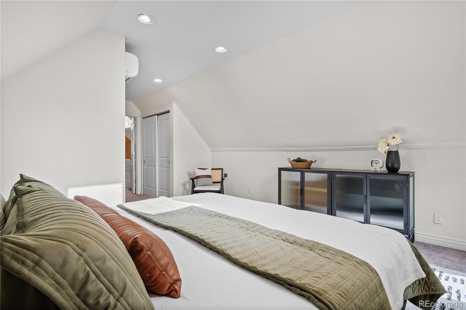 MLS Image #23 for 3426 n gilpin street,denver, Colorado