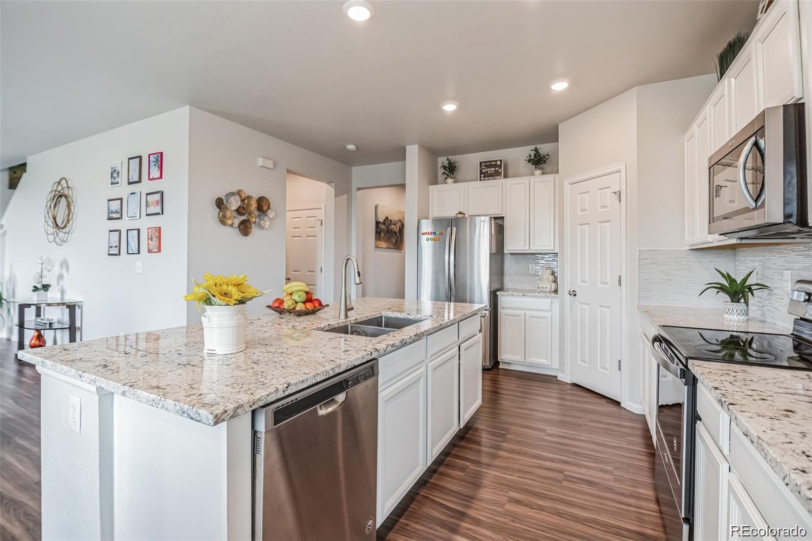 MLS Image #6 for 4245 s nepal circle,aurora, Colorado