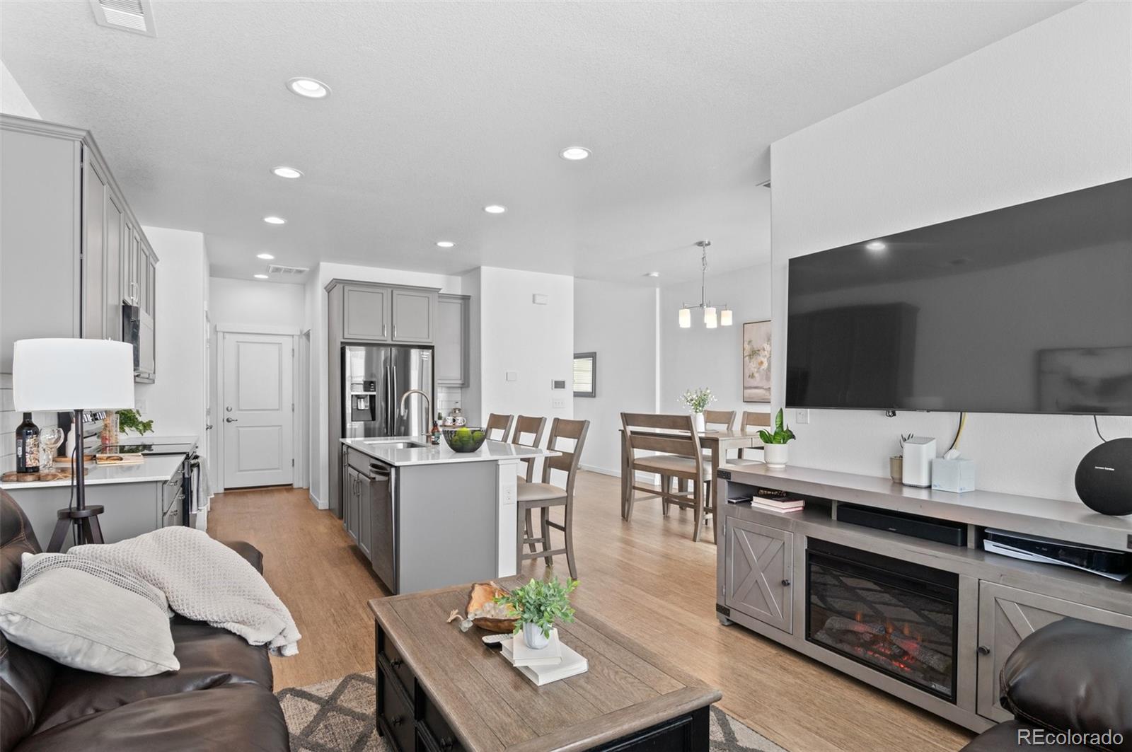 MLS Image #4 for 9719  albion lane,thornton, Colorado