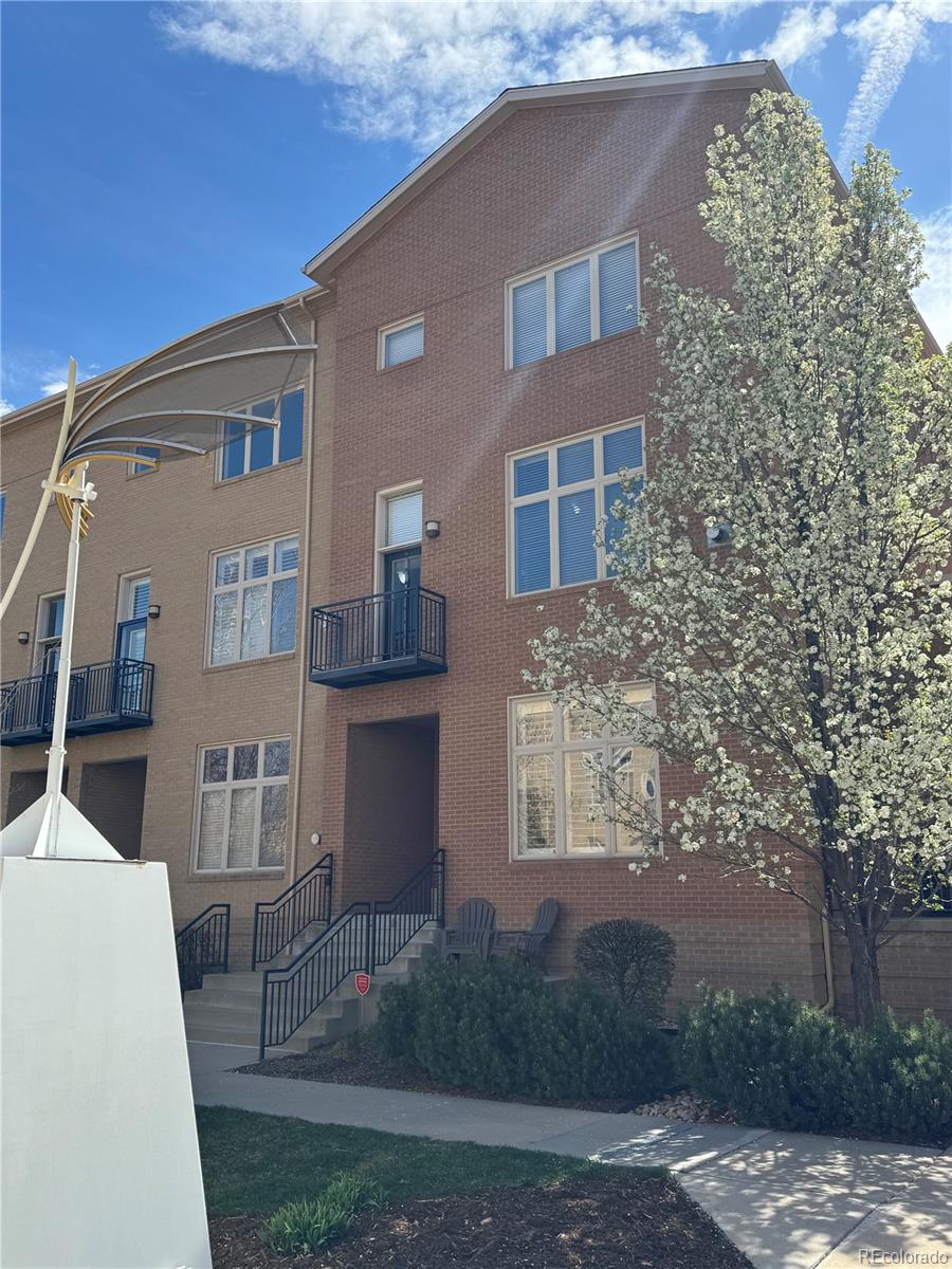 CMA Image for 190  Roslyn Street,Denver, Colorado