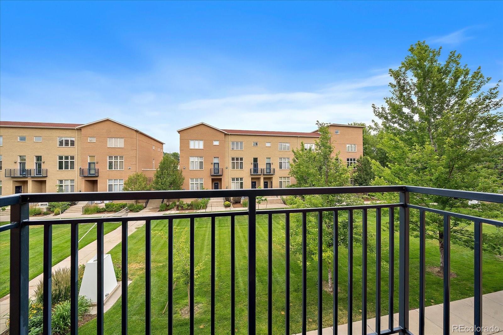 MLS Image #12 for 190  roslyn street,denver, Colorado