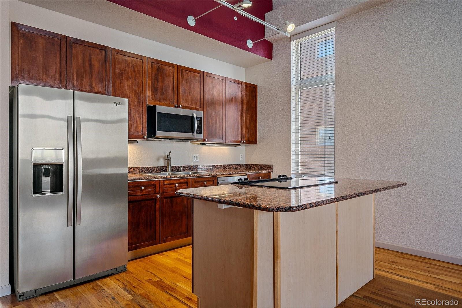MLS Image #4 for 190  roslyn street,denver, Colorado