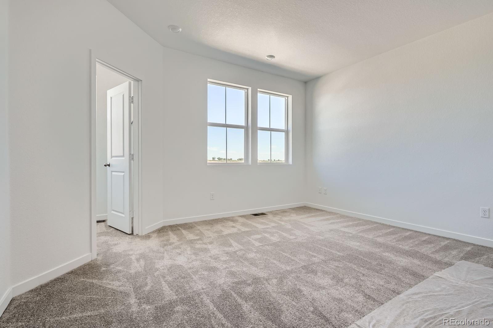 MLS Image #4 for 6562  arbor boulevard,thornton, Colorado