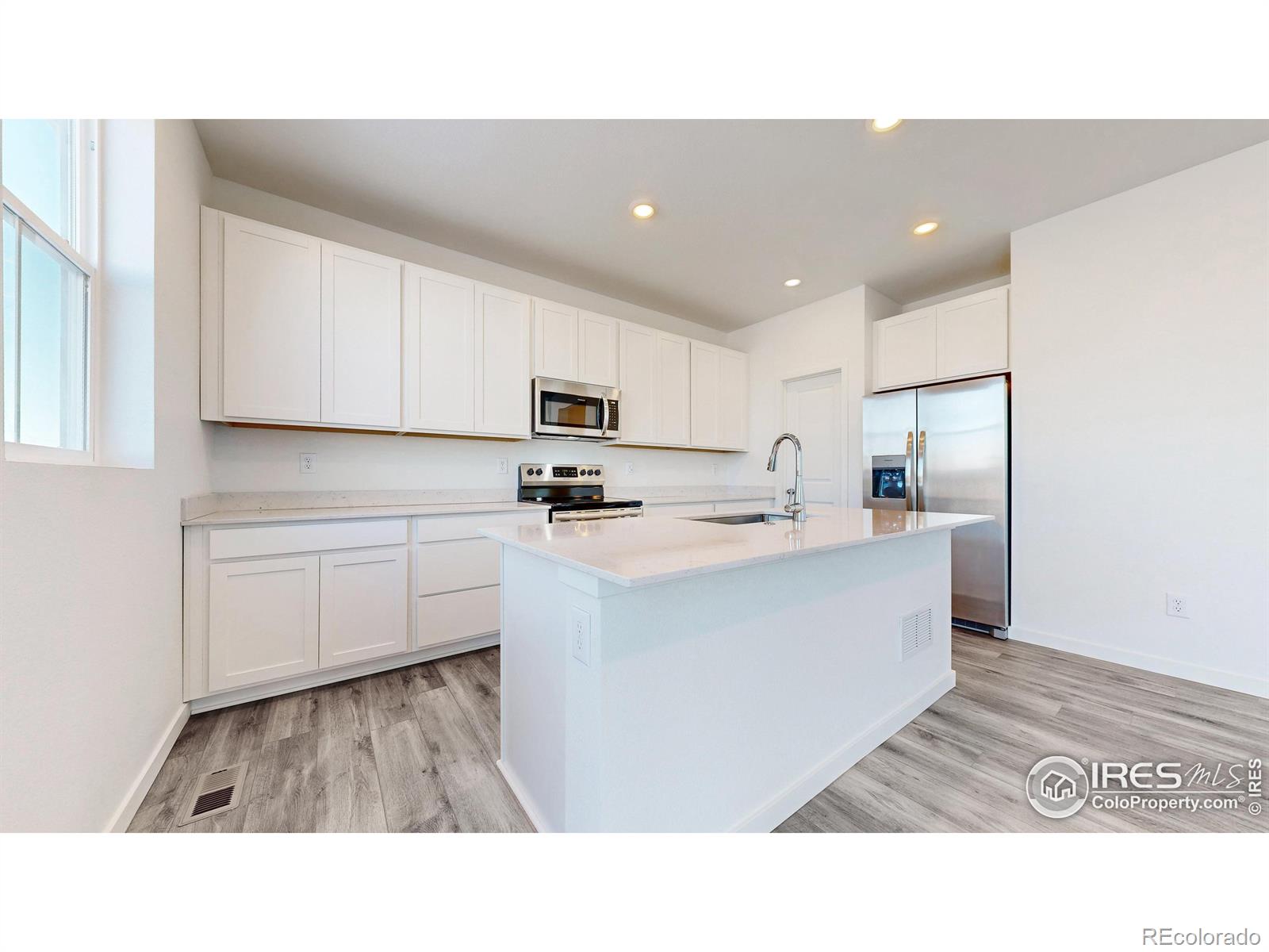 MLS Image #11 for 12915 e 102nd place,commerce city, Colorado