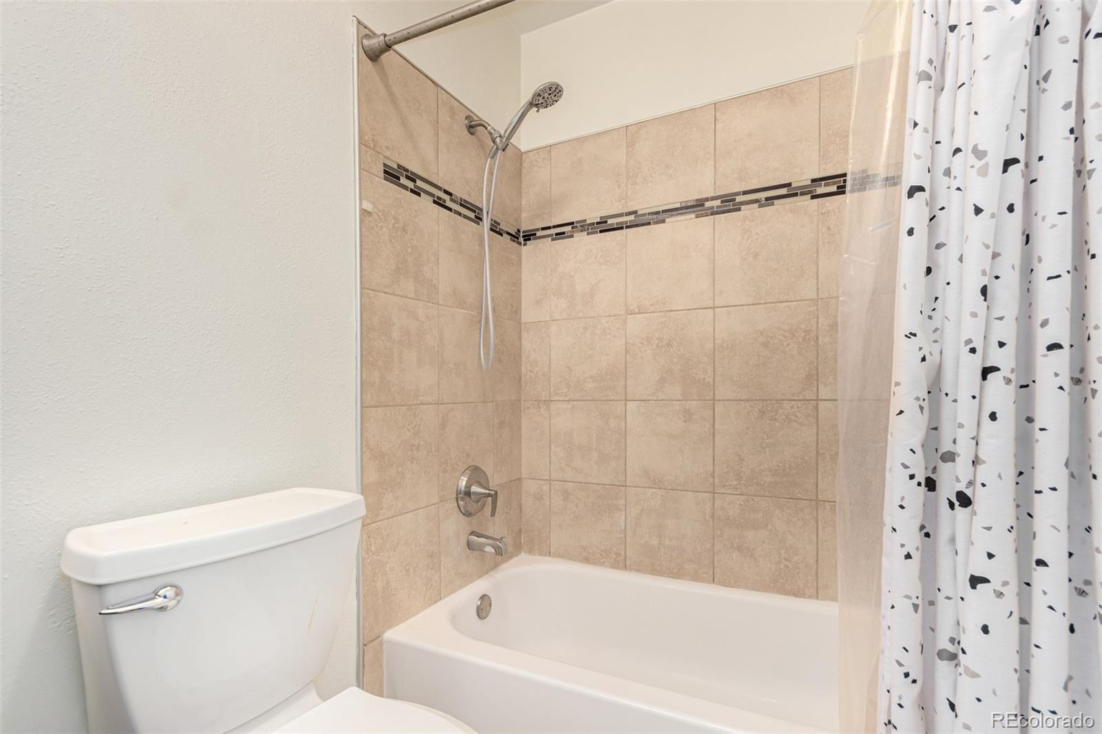 MLS Image #14 for 9255 e lehigh avenue,denver, Colorado