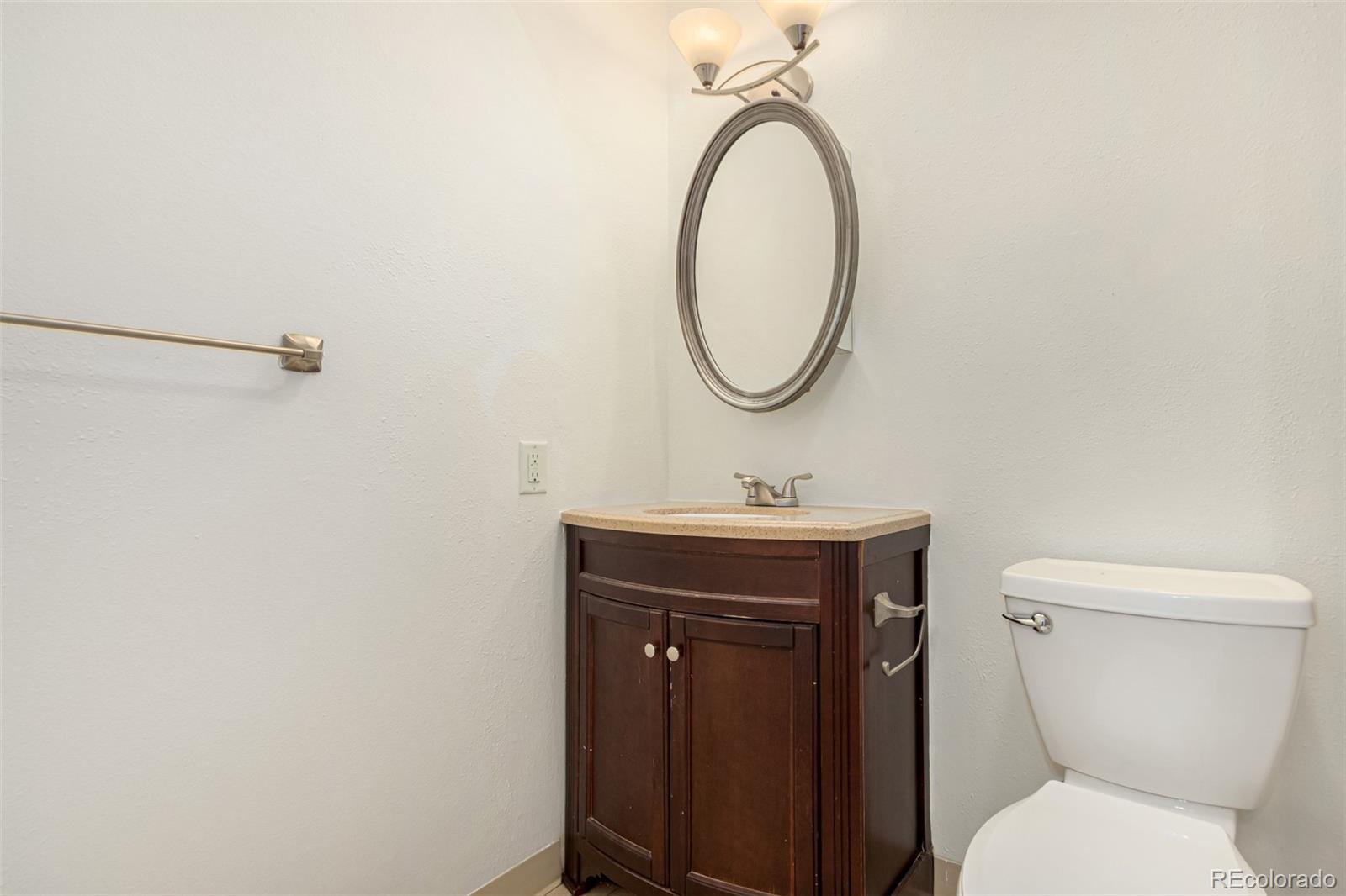 MLS Image #15 for 9255 e lehigh avenue,denver, Colorado