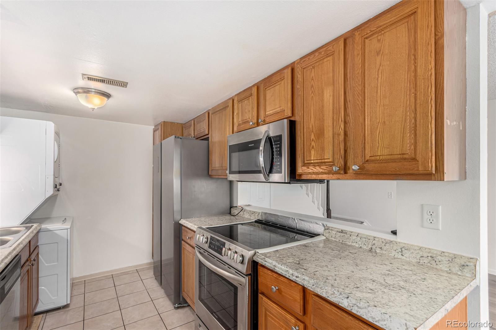 MLS Image #6 for 9255 e lehigh avenue,denver, Colorado