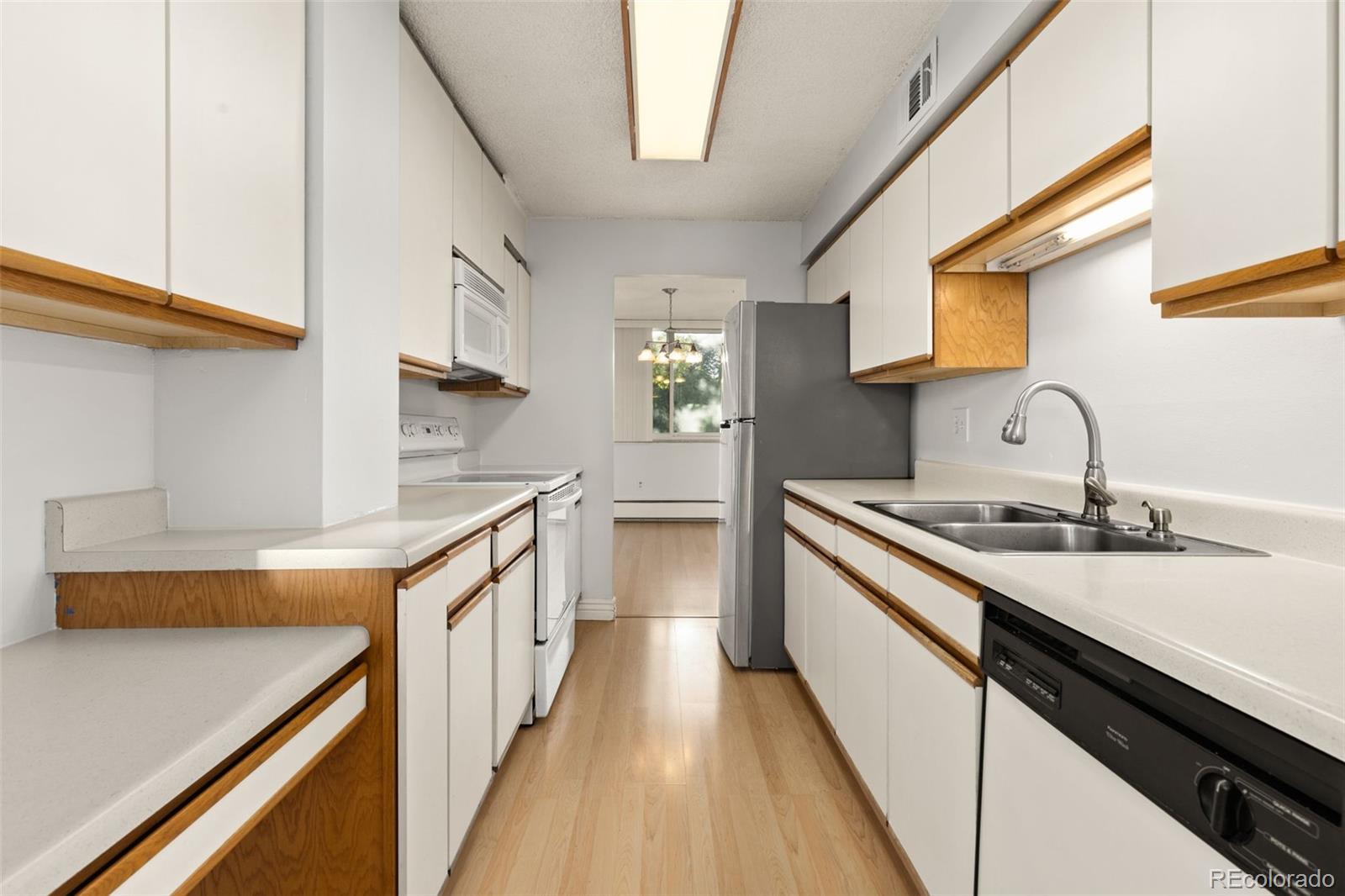 MLS Image #20 for 740 n pearl street,denver, Colorado