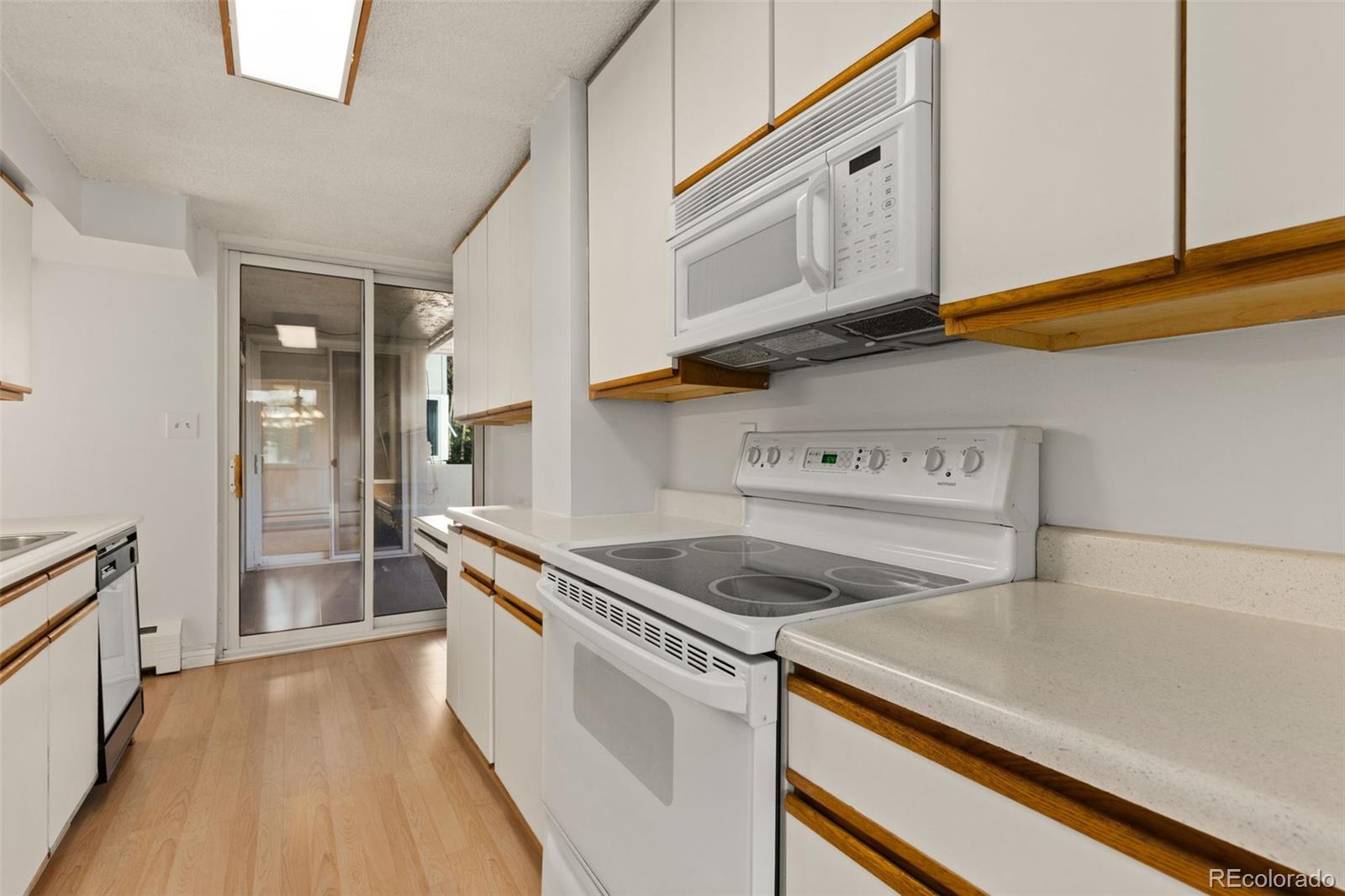MLS Image #6 for 740 n pearl street,denver, Colorado