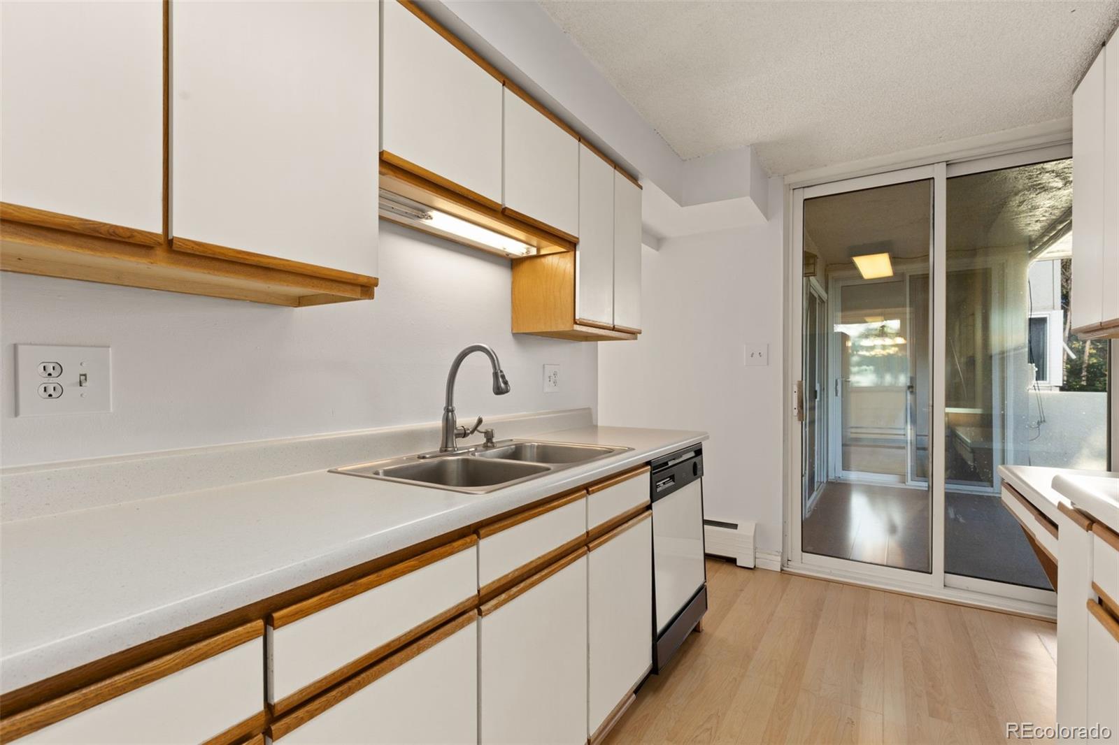 MLS Image #7 for 740 n pearl street,denver, Colorado