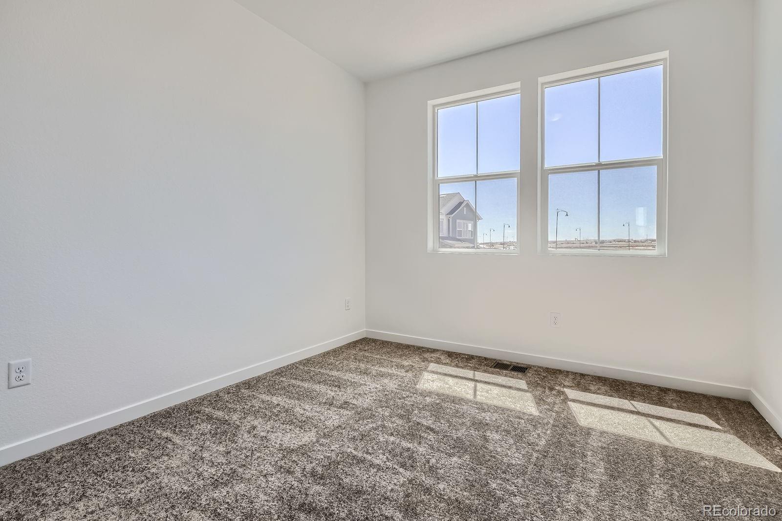 MLS Image #7 for 6562  arbor boulevard,thornton, Colorado