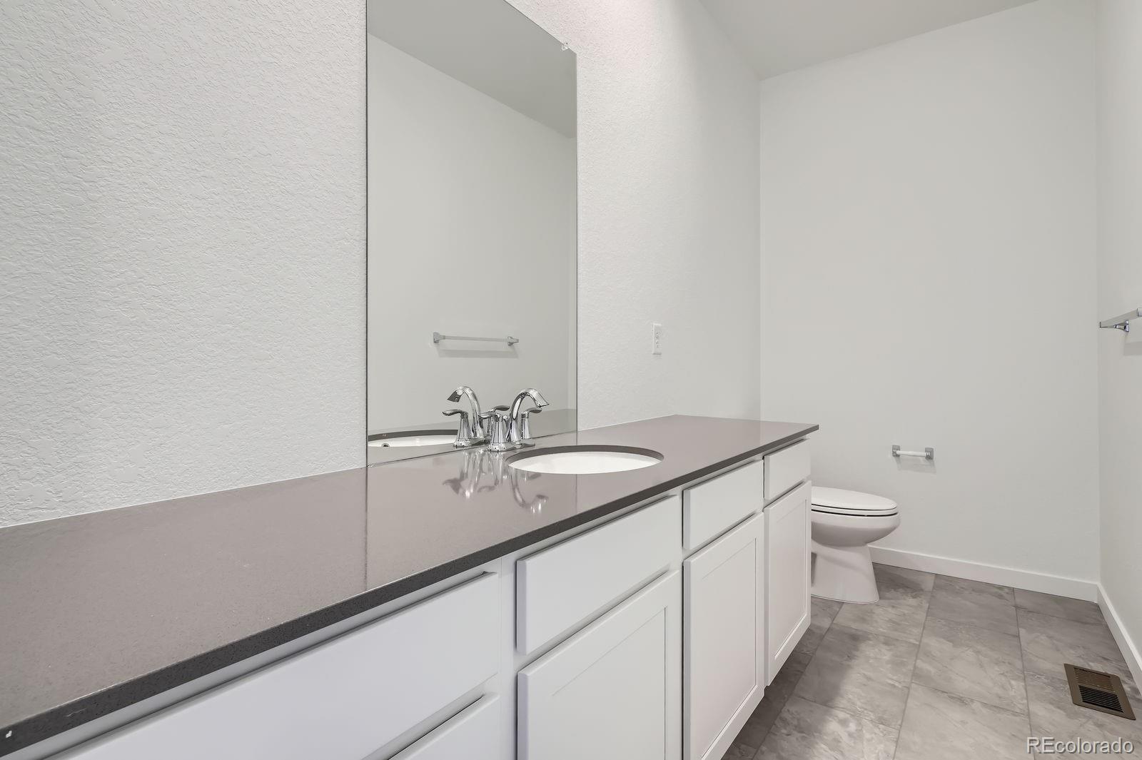 MLS Image #8 for 6562  arbor boulevard,thornton, Colorado