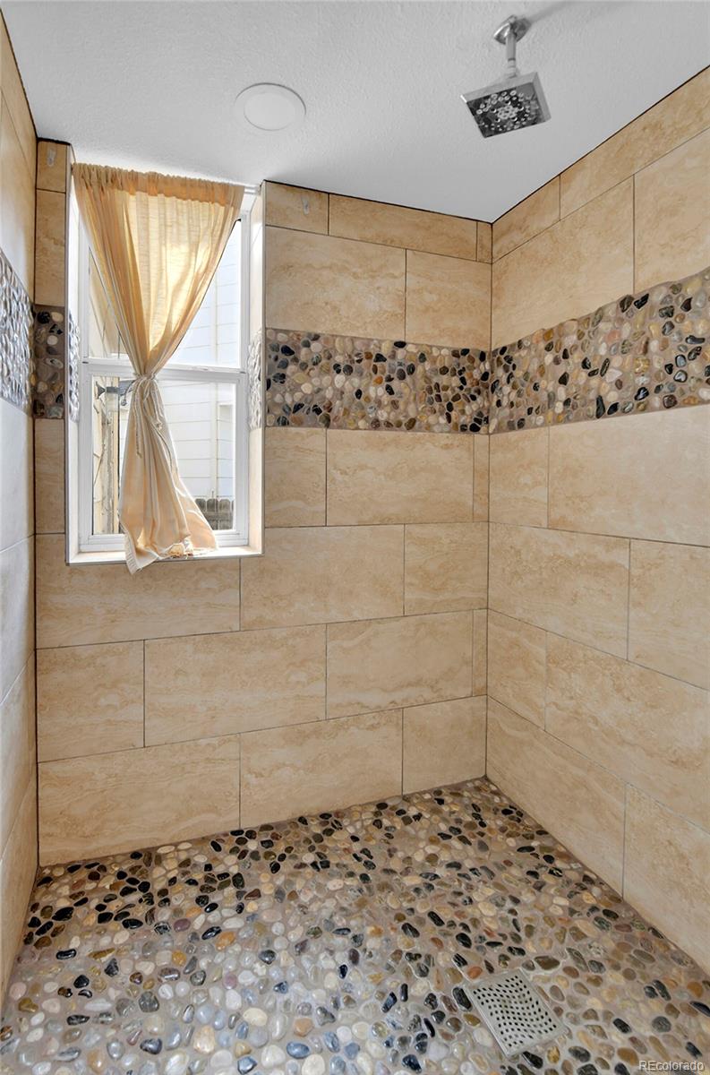 MLS Image #12 for 21455 e 44th avenue,denver, Colorado