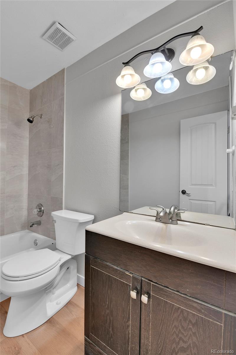 MLS Image #19 for 21455 e 44th avenue,denver, Colorado