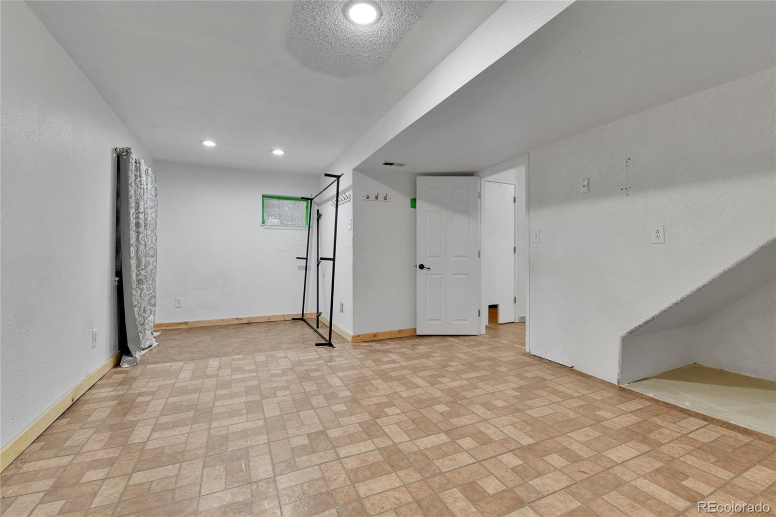 MLS Image #26 for 21455 e 44th avenue,denver, Colorado