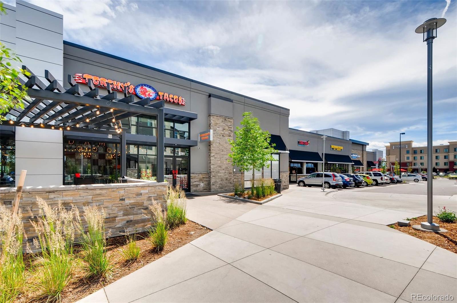 MLS Image #35 for 8562 e 49th place,denver, Colorado
