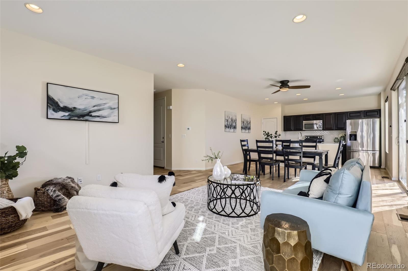 MLS Image #4 for 8562 e 49th place,denver, Colorado