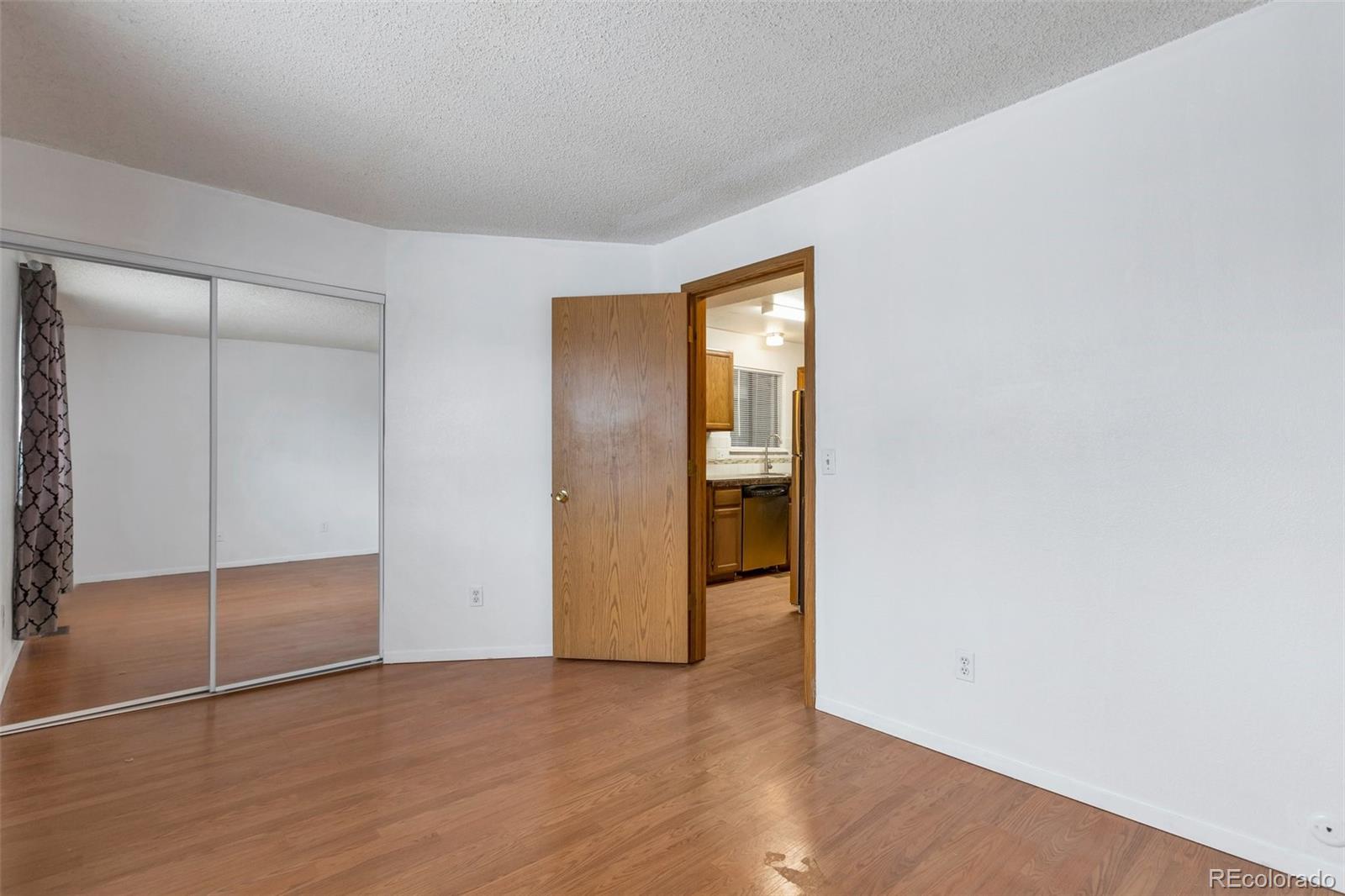 MLS Image #3 for 920 s dawson way,aurora, Colorado