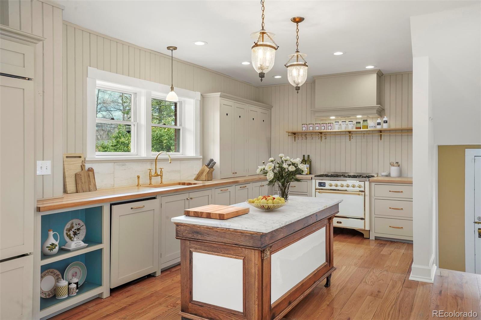 MLS Image #2 for 841  niagara street,denver, Colorado