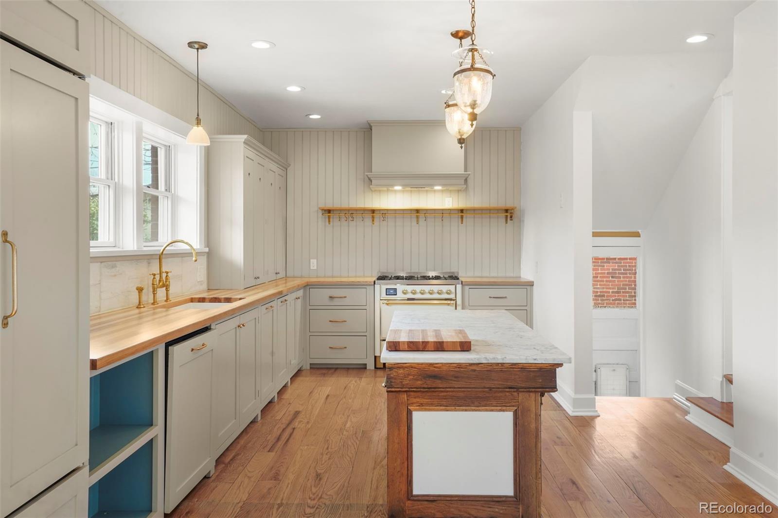MLS Image #3 for 841  niagara street,denver, Colorado