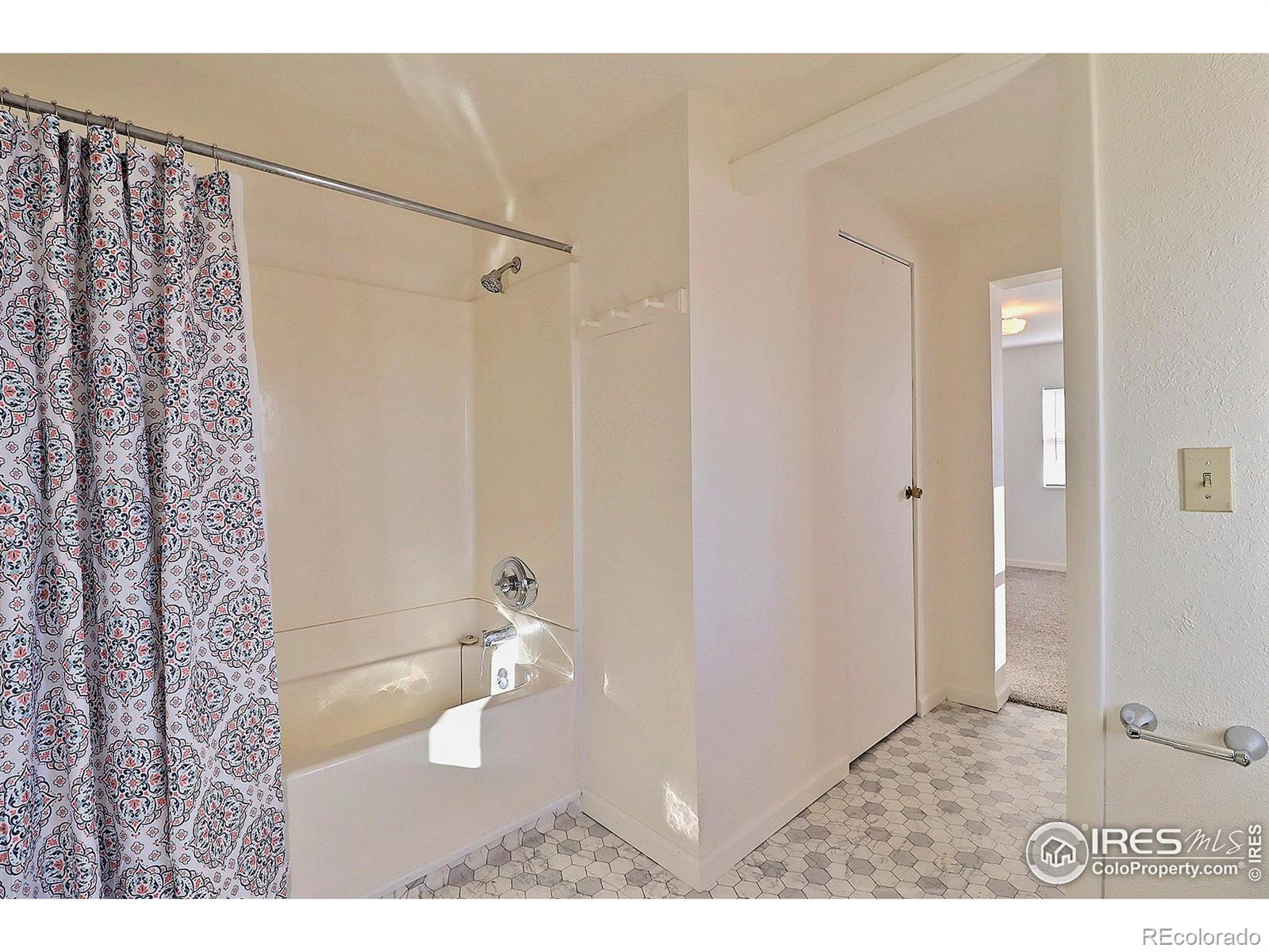 MLS Image #25 for 33698  county road 47 ,greeley, Colorado