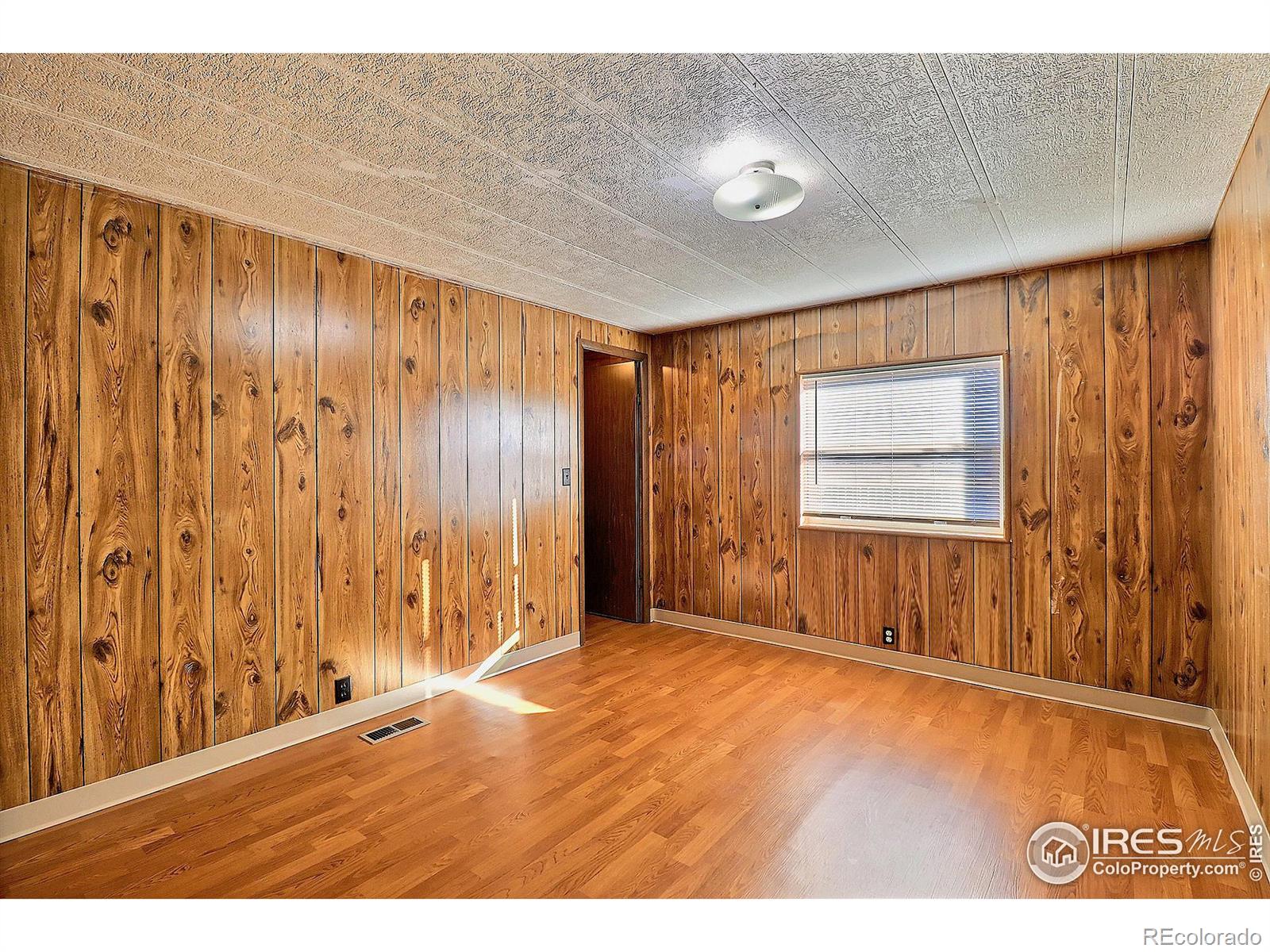 MLS Image #26 for 33698  county road 47 ,greeley, Colorado