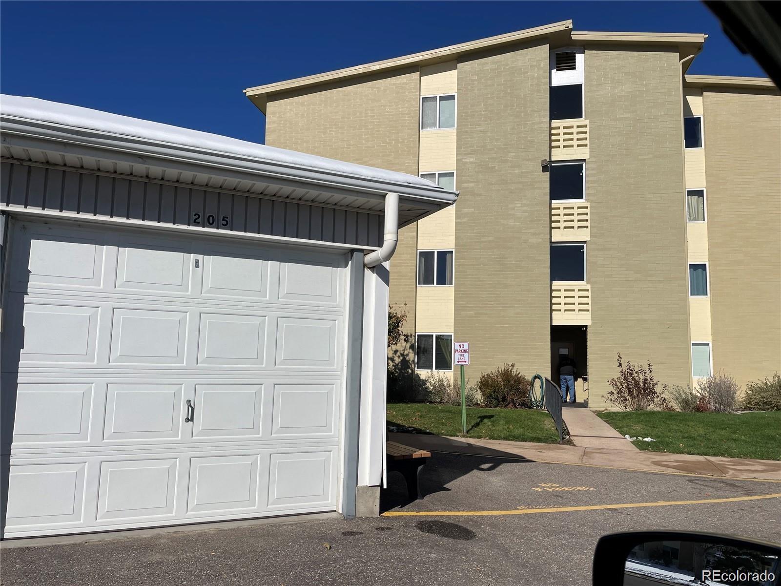 MLS Image #16 for 650 s clinton street,denver, Colorado
