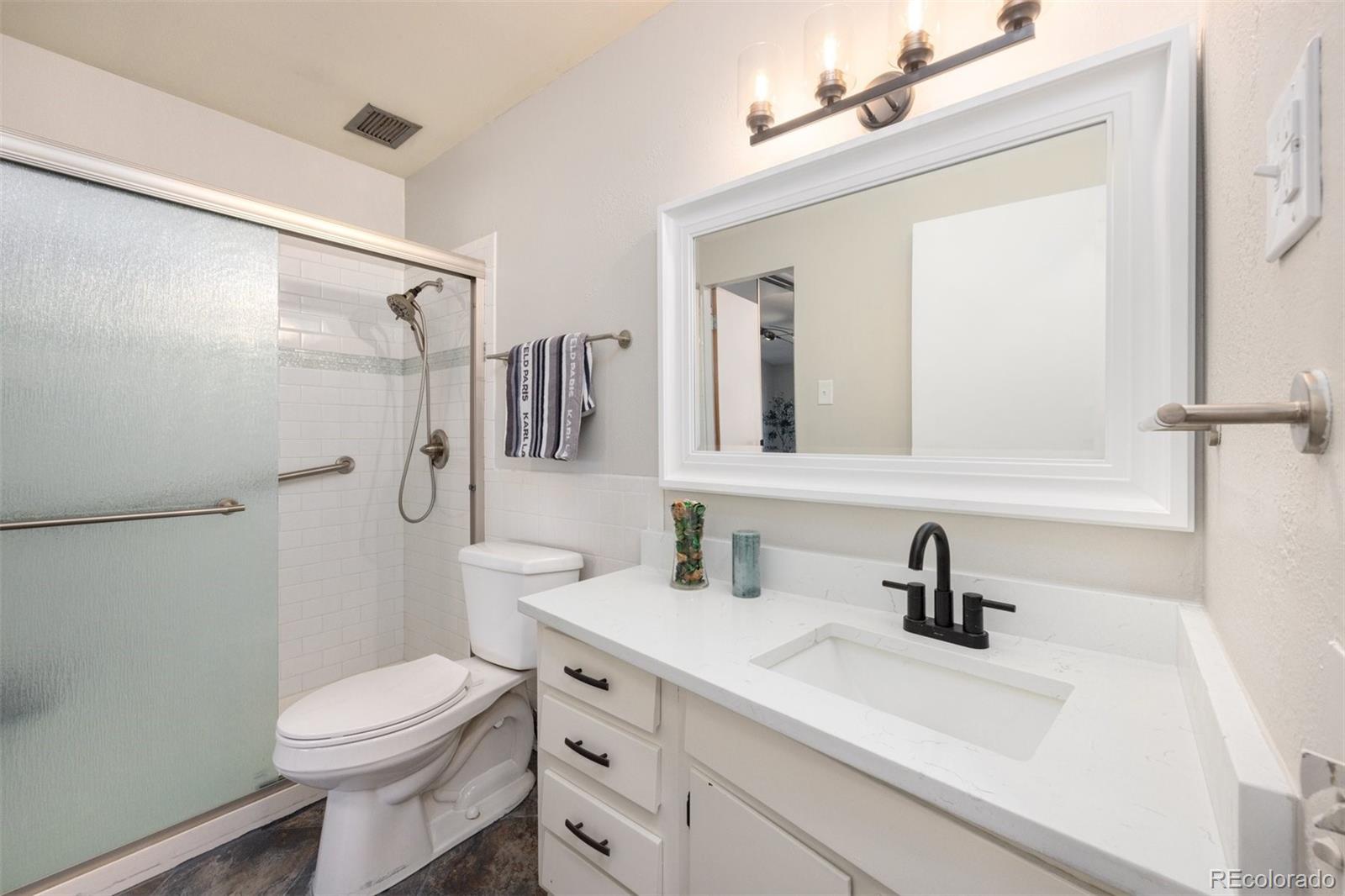 MLS Image #18 for 650 s clinton street,denver, Colorado