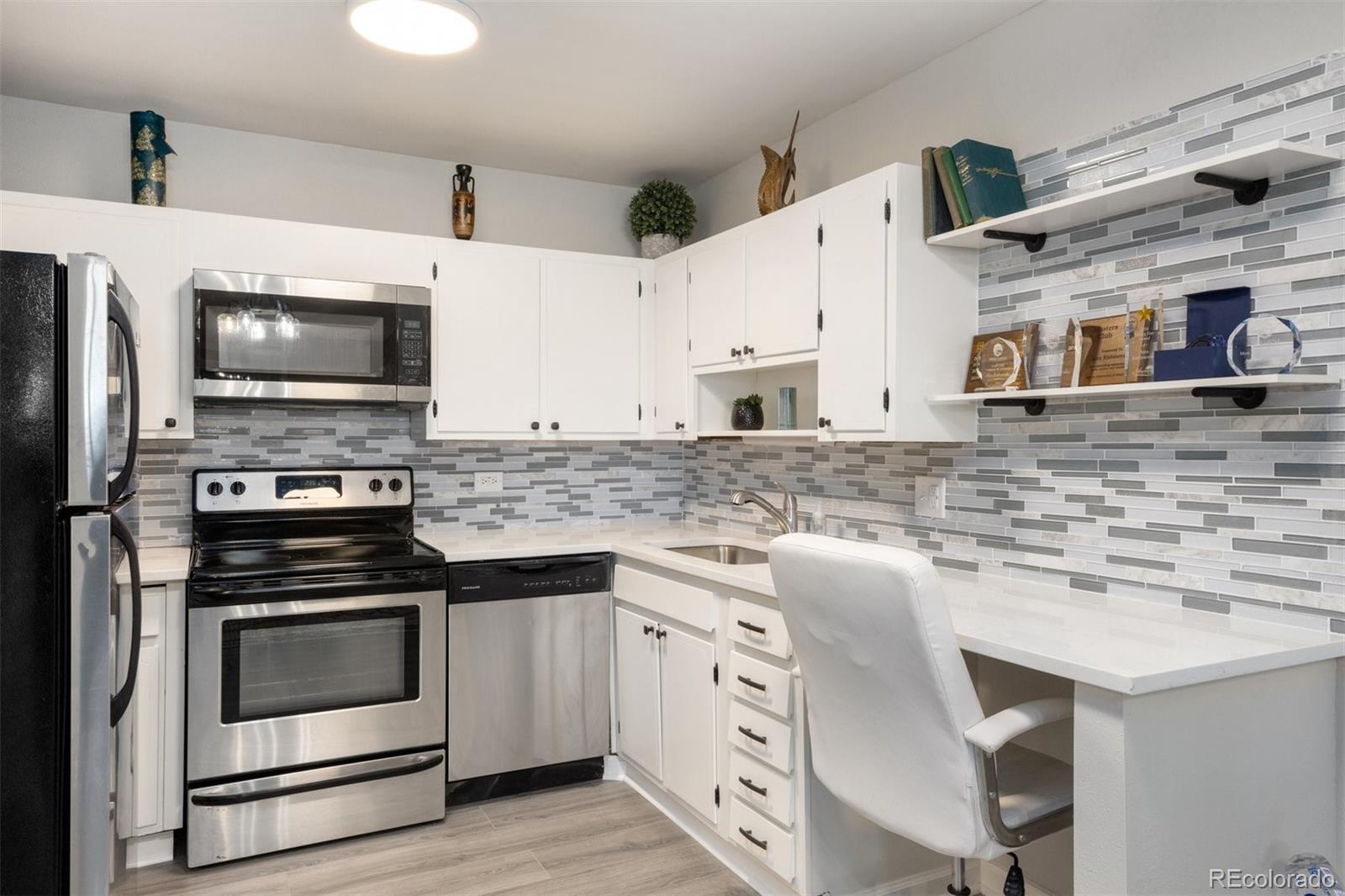 MLS Image #2 for 650 s clinton street,denver, Colorado