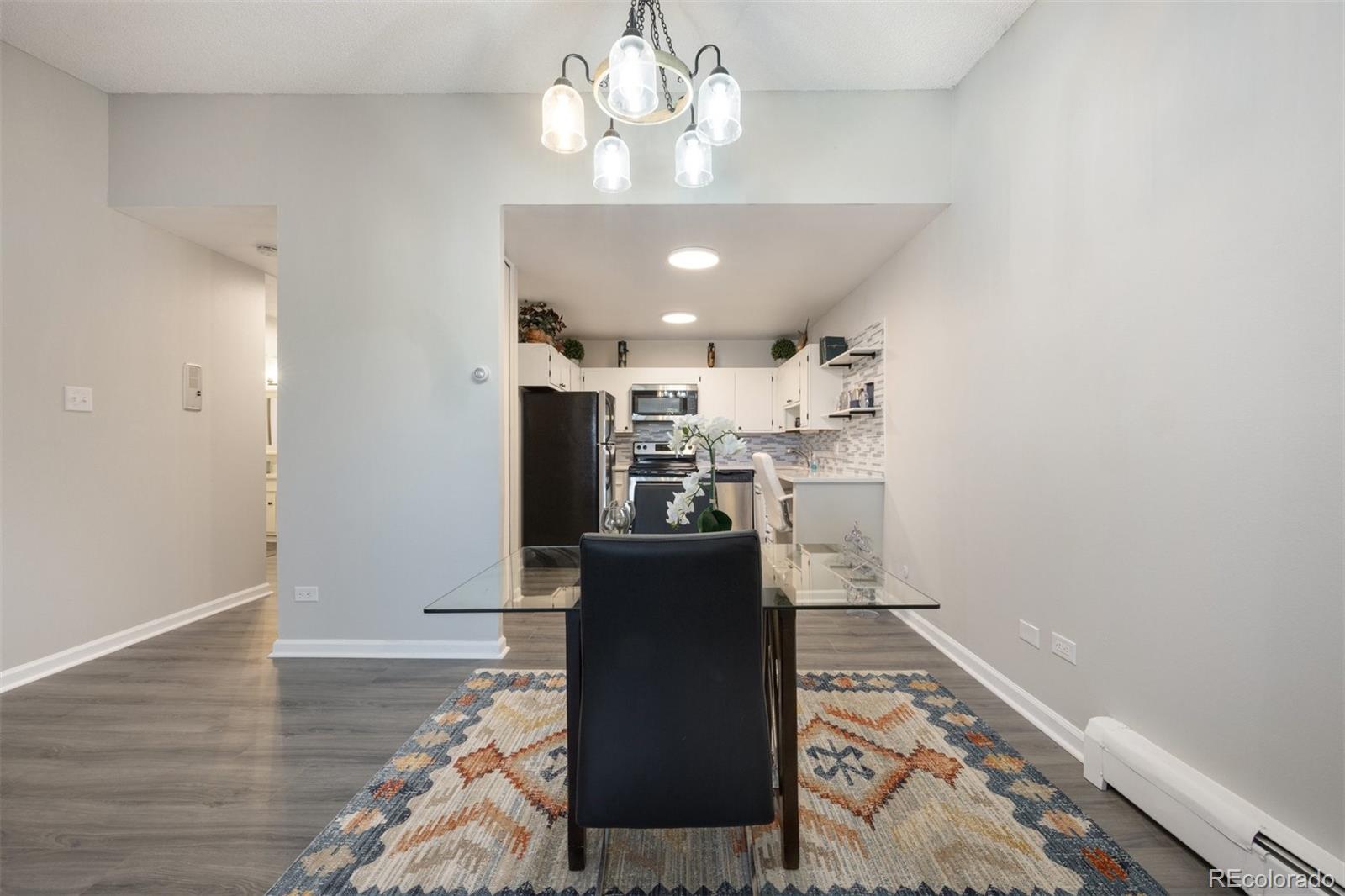 MLS Image #5 for 650 s clinton street,denver, Colorado