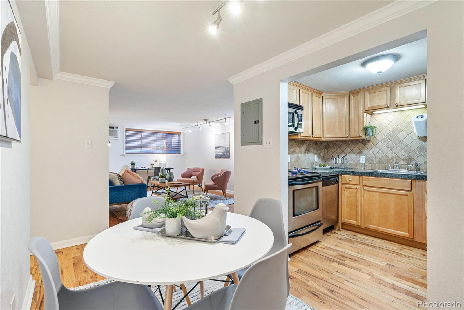 MLS Image #11 for 10 n ogden street 5,denver, Colorado