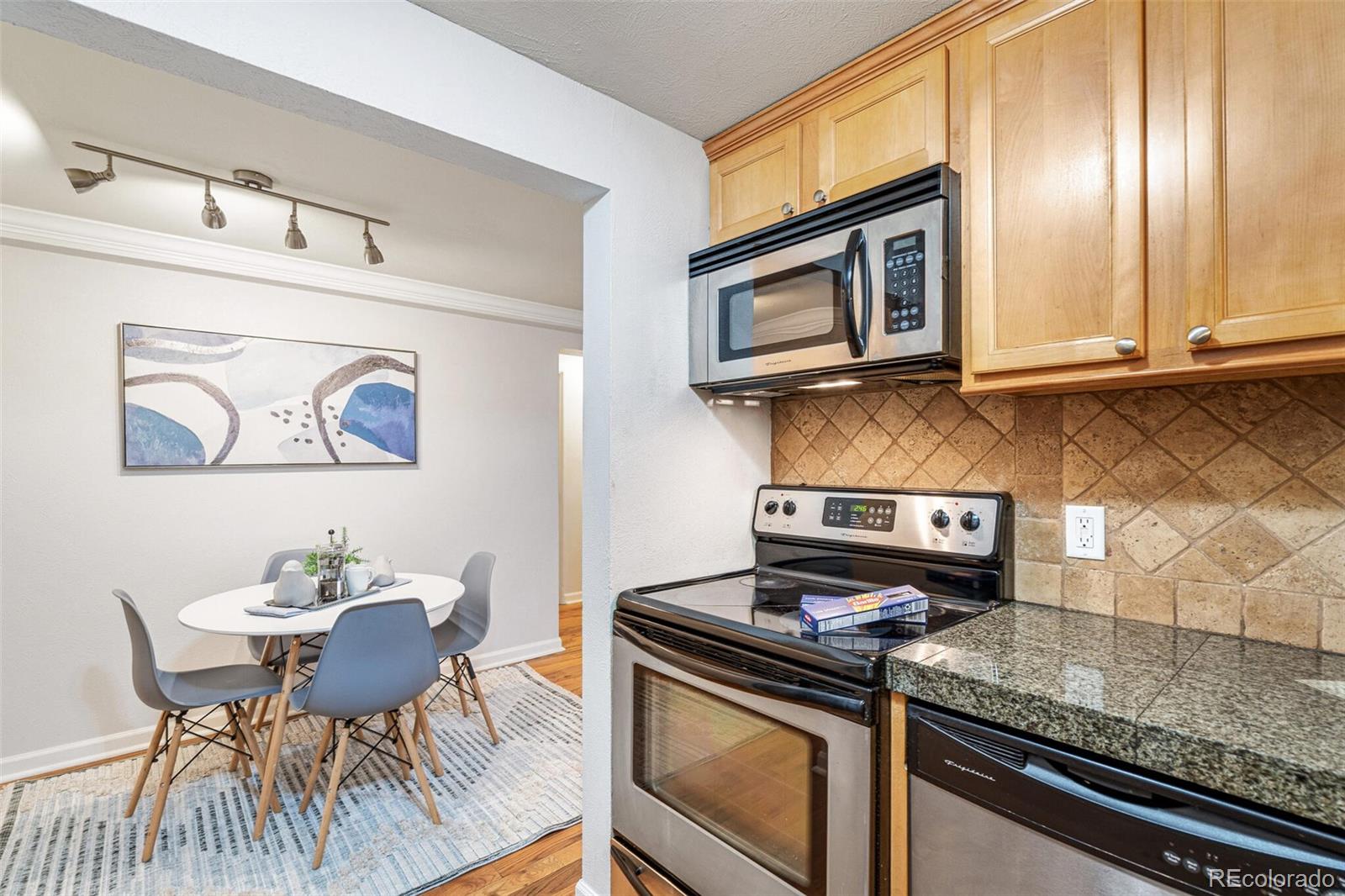 MLS Image #14 for 10 n ogden street 5,denver, Colorado