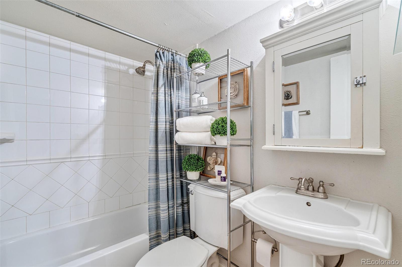 MLS Image #20 for 10 n ogden street 5,denver, Colorado